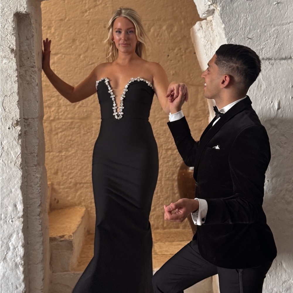 Elegant Black Strapless Gown
